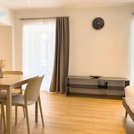 Imbriani 10b Tirabora Short Rent Apartment