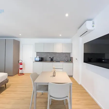 Imbriani 10b Tirabora Short Rent Apartment Triest