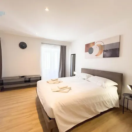 Imbriani 10b Tirabora Short Rent Apartment